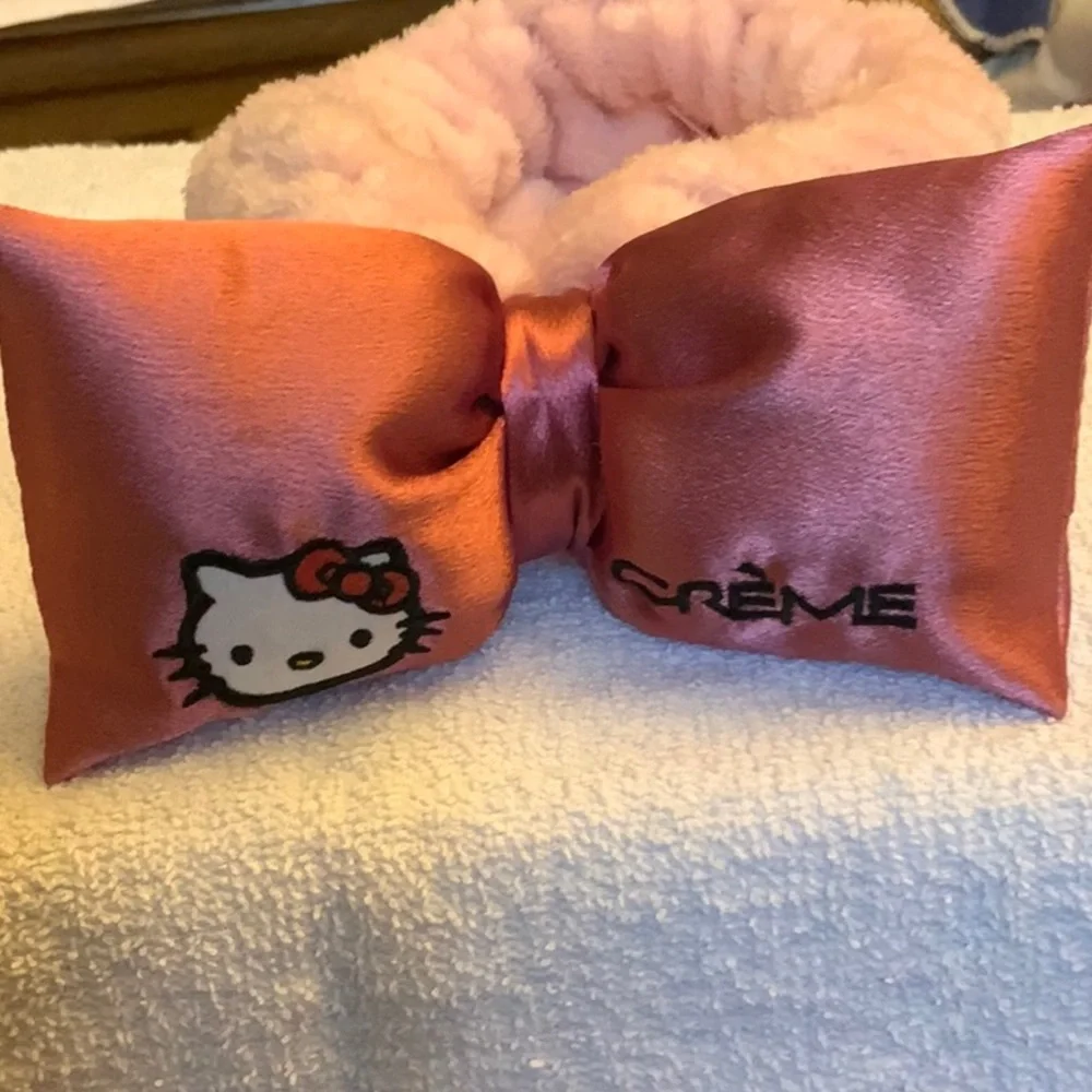 3/$30 - NIB Hello Kitty coral pink satin plush hair band